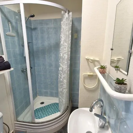 아파트 Palais Sur - Vue En Rez-de-chaussee - Corniche De Nauzan 생팔레쉬르메르