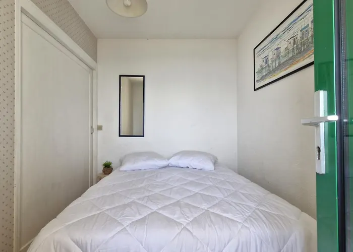 Palais Sur - Vue En Rez-de-chaussee - Corniche De Nauzan 公寓 *